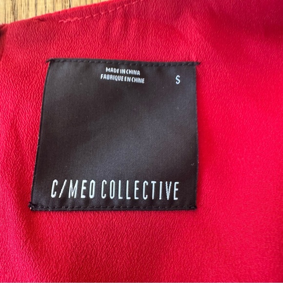C/MEO Collective Red Blouse Split Sleeve V Neck Size Small Zip Back - Picture 4 of 7